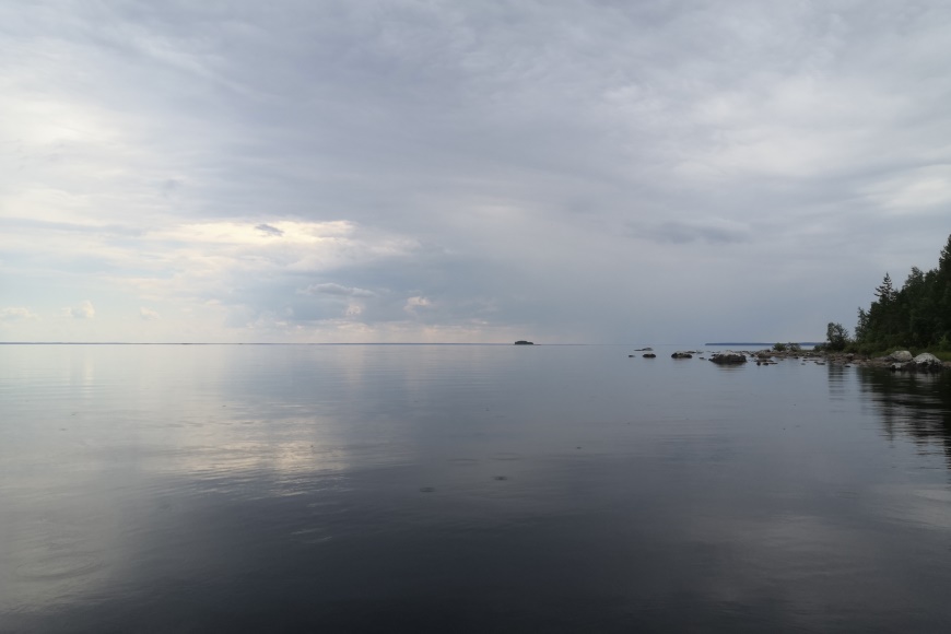 Suomalainen luonto - melkein kuin taidetta? Heinäkuinen maisema Oulujärveltä. :) Kuva: Henri Elo